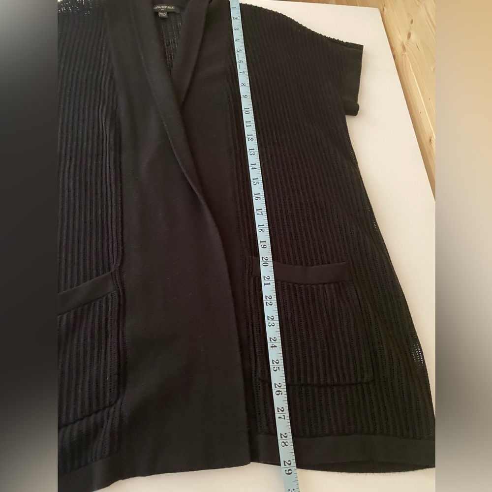 BANANA REPUBLIC Women’s XS/S Black Short Sleeve Front Pockets Cardigan Sweater - Picture 8 of 10